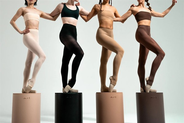 stirrup_tights_2.jpg